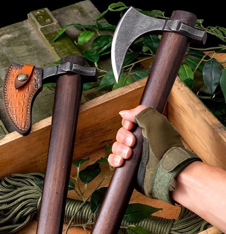 S8583c93511b0466fa6337393b305a470C-e1743406050257.jpg Handgefertigte Axt Taktisches berleben Outdoor Axt Campingausrstung Holzhacken Axt Logging Mountain Multiuse Handwerkzeuge Holzfller – Bild 1